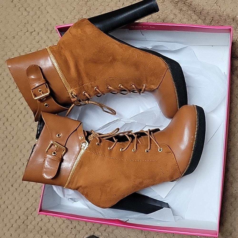 Women boots